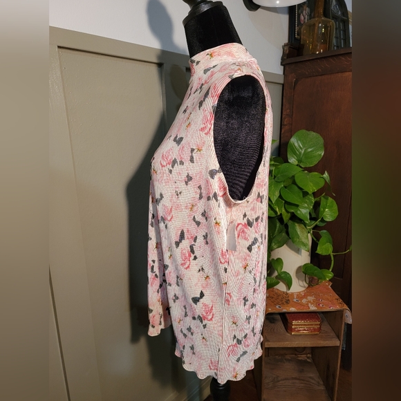 Pink rose/Sleevless/Turtleneck blouse - Picture 4 of 5